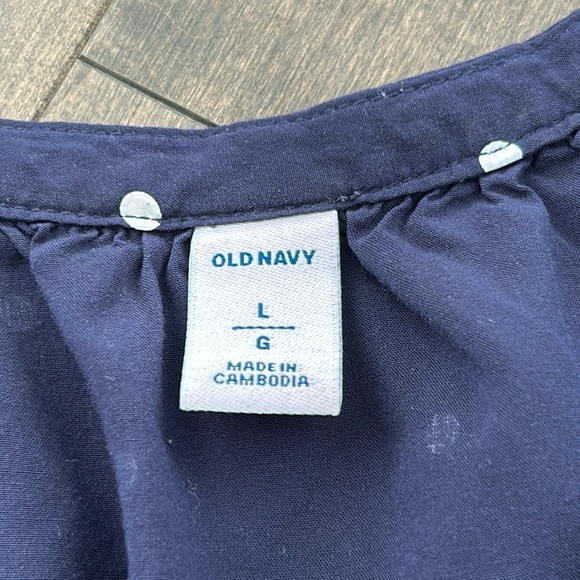 OLD NAVY Women’s Navy Blue & White Polka Dot Top, V-Neck High Low Hem Shirt, Top - Picture 4 of 8